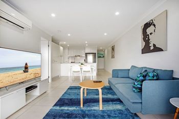 Cotton Tree Modern Apartment - Tourism Gold Coast 2
