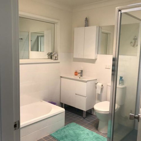 WAVES At MOLLYMOOK - Gold Coast 3