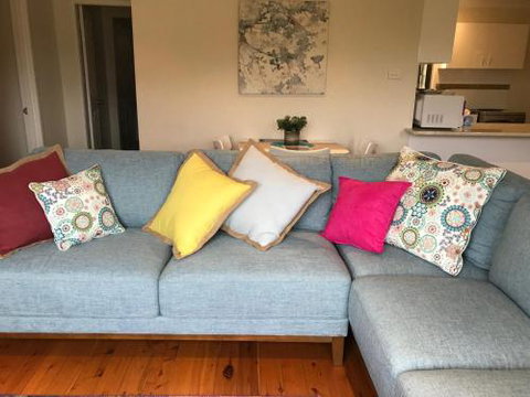 WAVES At MOLLYMOOK - Gold Coast 4