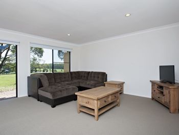 Villa 127 Horizons Golf Resort - Tourism Gold Coast 6