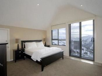 Ultima Apartments Mt. Hotham - Tourism Gold Coast 4