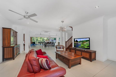 Luxury Home Near Marina - Tourism Gold Coast 2