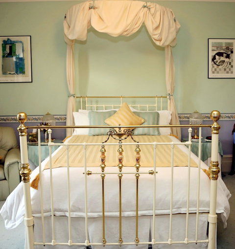 Forgandenny Bed & Breakfast - Tourism Gold Coast 4