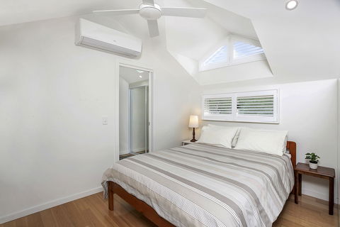 Private Garden Apartment Minutes Walk To Station NBN01 - Tourism Gold Coast 2