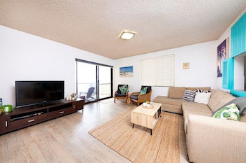Hibiscus Court Unit 4 - Tourism Gold Coast 6