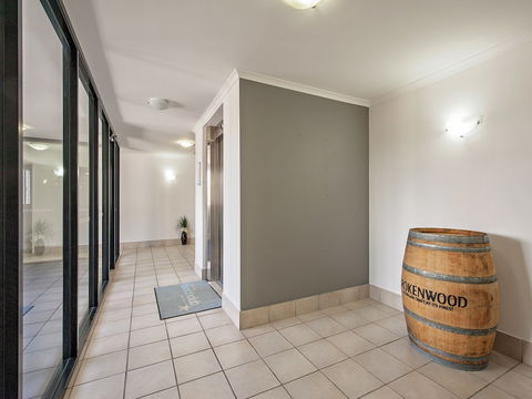 Shoal Bay Beachclub Apartments - Tourism Gold Coast 0