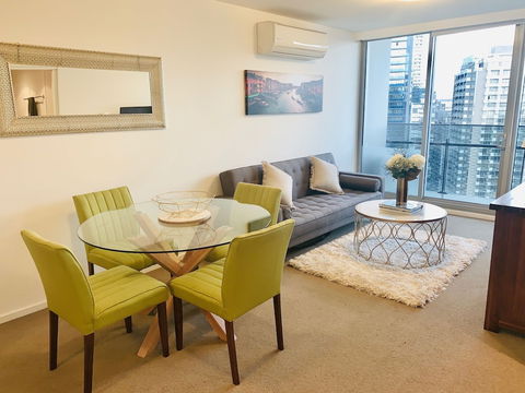 Luxury Apartment With View - Tourism Gold Coast 0