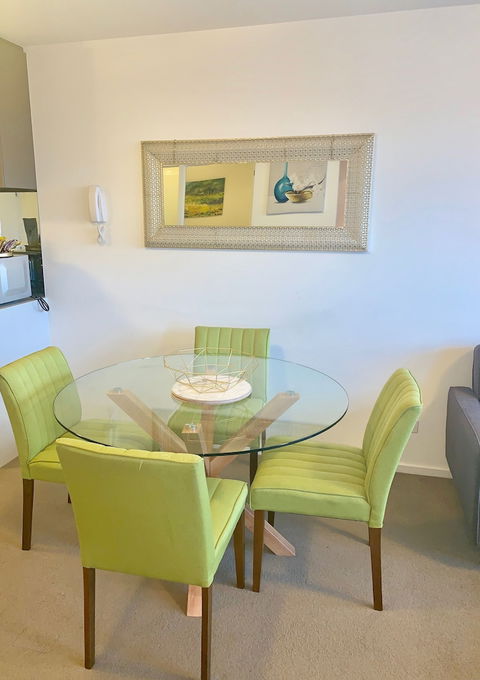 Luxury Apartment With View - Tourism Gold Coast 3
