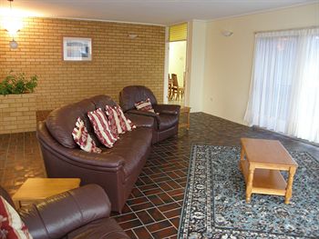 Ambience Holiday Apartments - Tourism Gold Coast 5