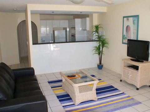 Beachside Resort - Tourism Gold Coast 4