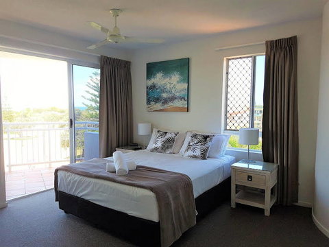 Beachside Resort - Tourism Gold Coast 0