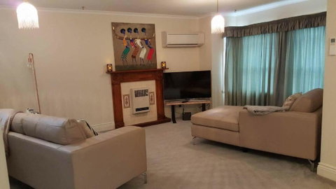 3 Batten Street - Tourism Gold Coast 2