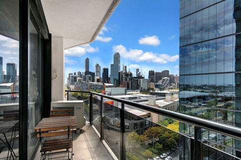 MJ Shortstay Whiteman St Apartments - Tourism Gold Coast 5