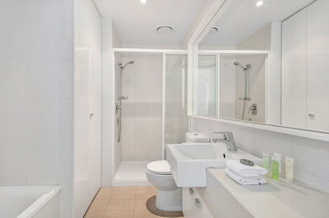 MJ Shortstay Whiteman St Apartments - Tourism Gold Coast 0