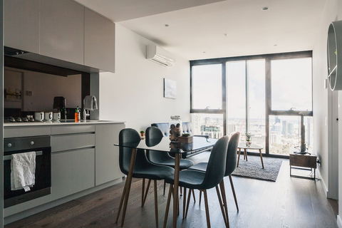 Victoria One Suites - Tourism Gold Coast 4