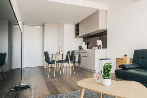 Victoria One Suites - Tourism Gold Coast 2