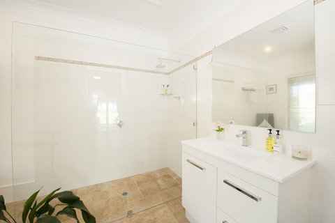 Rosby Guesthouse - Tourism Gold Coast 6