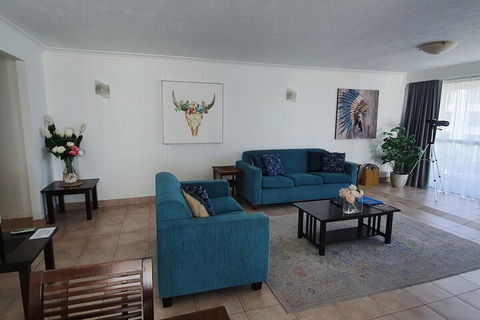 Surfers Chalet - Tourism Gold Coast 5