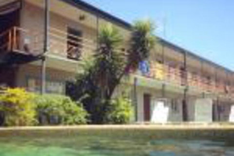 Lazy Duck Hostel - Tourism Gold Coast 0
