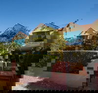 AAA Albion Manor Apartments and Motel - Tourism Gold Coast