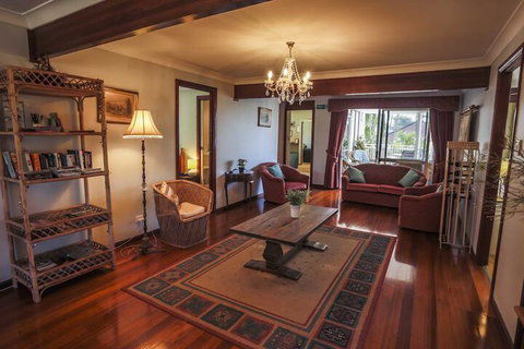 Ainslie Manor B&B - Tourism Gold Coast 1