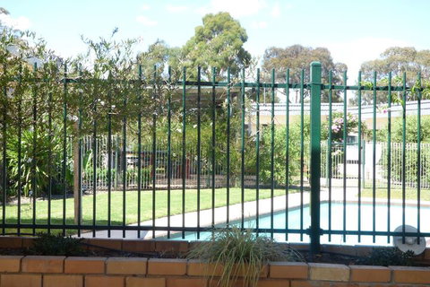 Calder Family Motel - Tourism Gold Coast 5