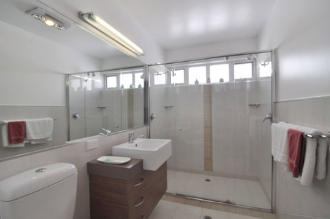 Bluedock Apartments - Tourism Gold Coast 5