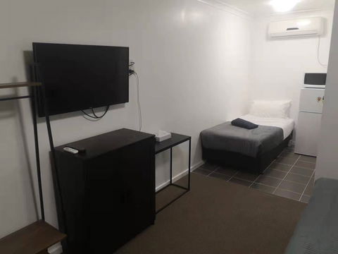 Avenue Motel - Tourism Gold Coast 5