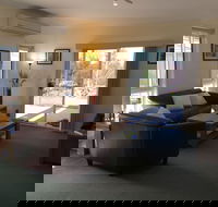 Lyreen's Apartment BB - Tourism Gold Coast