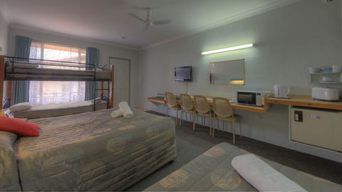 Alluna Motel - Tourism Gold Coast 5