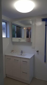Clifton Sands Holiday Apartments - Tourism Gold Coast 5