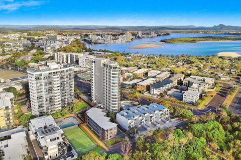 Majorca Isle Beachside Resort - Tourism Gold Coast 3