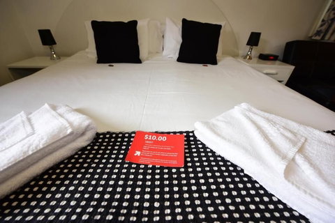 Black Bear Inn - Gold Coast 4