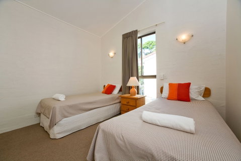 Caralina Court - Tourism Gold Coast 2