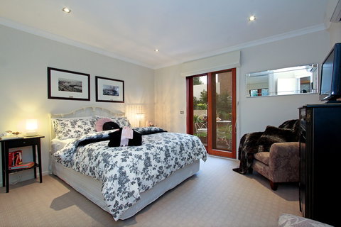 The Guest Room Mt. Martha - Tourism Gold Coast 6