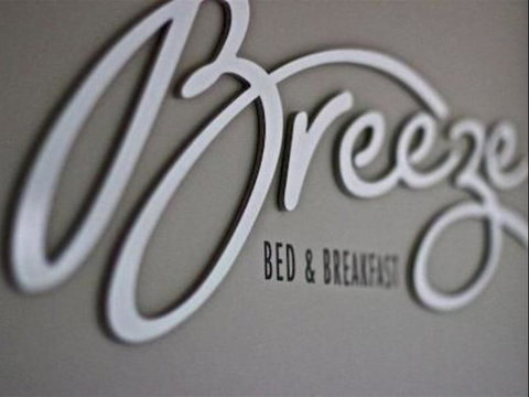 Breeze Bed & Breakfast - Tourism Gold Coast 3