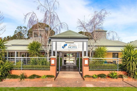 Berry Village Boutique Motel - Tourism Gold Coast 3