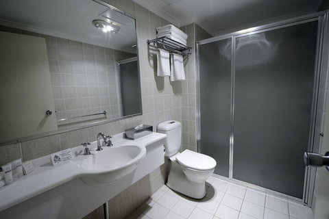 Carlyle Suites & Apartments - Tourism Gold Coast 6