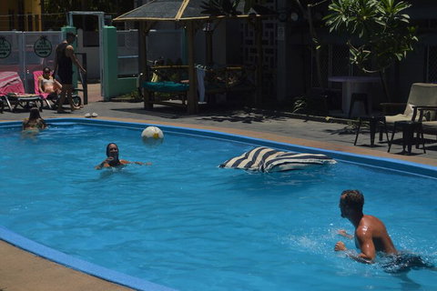 Youth Shack Backpackers - Hostel - Gold Coast 3