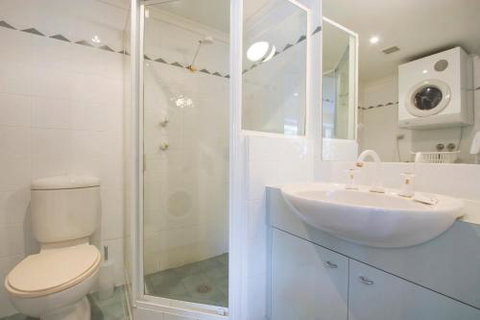 Lhotsky Apartments - Gold Coast 5