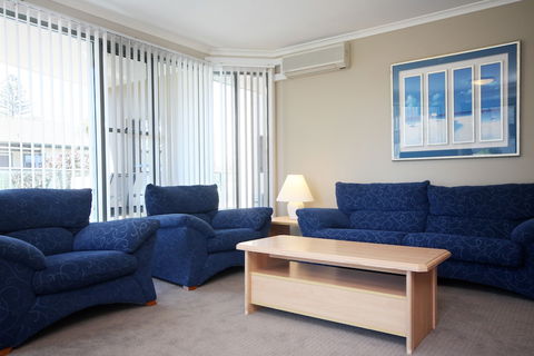 Sails Luxury Apartments, Forster - Tourism Gold Coast 3