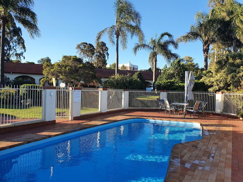 McNevin's Warwick Motel - Tourism Gold Coast 4