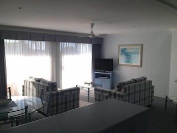 Breakers Apartments Mollymook - Tourism Gold Coast 6