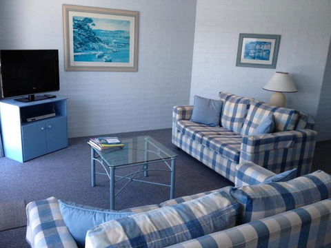 Breakers Apartments Mollymook - Tourism Gold Coast 5