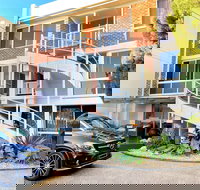 Bay Breeze Boutique Accommodation - Tourism Gold Coast