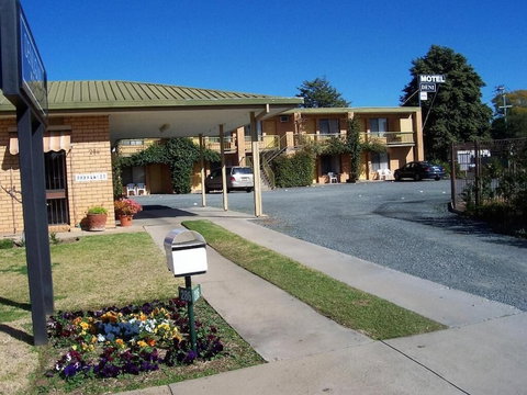 Deniliquin Motel - Tourism Gold Coast 3