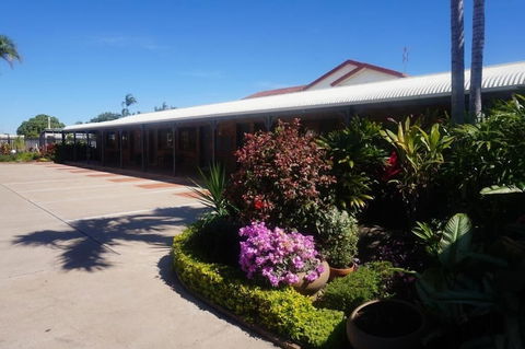 Country Ayr Motel - Tourism Gold Coast 1