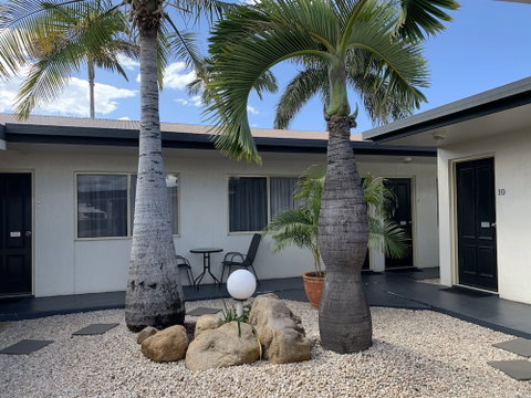 Silo Motor Inn - Tourism Gold Coast 3