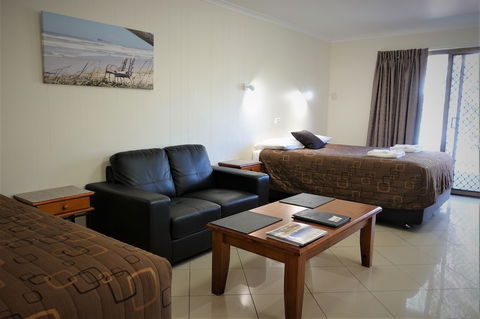 Pacific Palms Motor Inn - Tourism Gold Coast 2