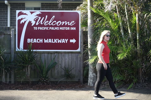 Pacific Palms Motor Inn - Tourism Gold Coast 1
